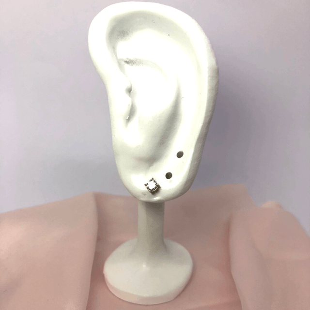 Elisa * puces d’oreilles zircons
