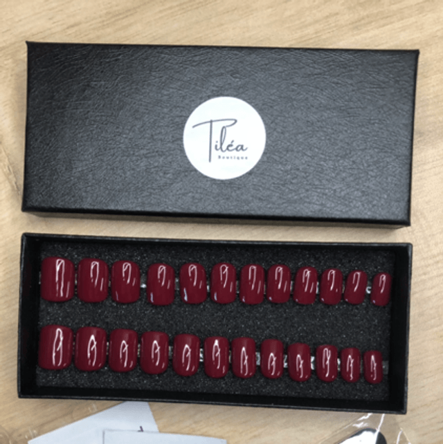 Press on nails Dark red small square
