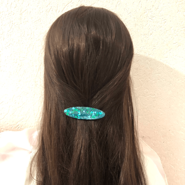 Jenny*pince  resine cœur paillettes