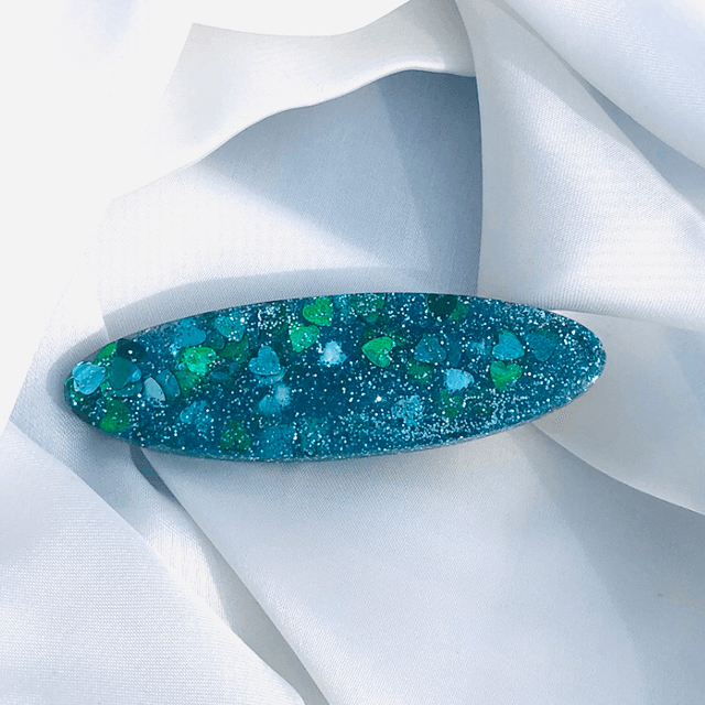 Jenny*pince  resine cœur paillettes